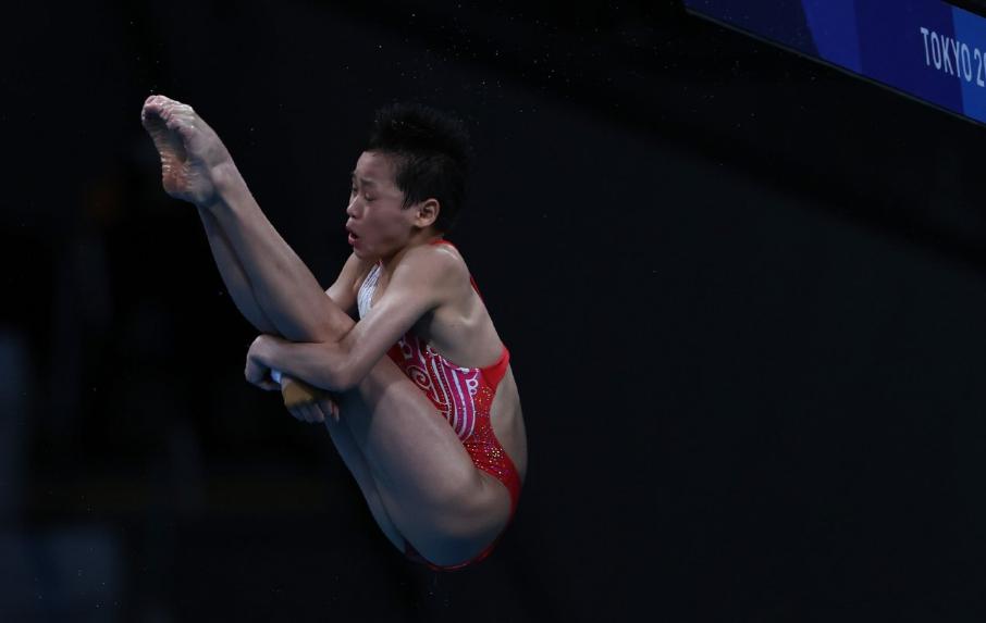 全红婵的身形没长开，但手脚比例就可以看出来，是跳水的冠军苗子(6)