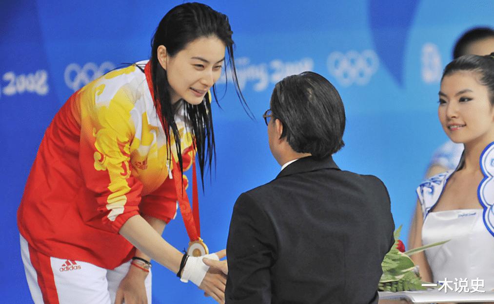 跳水皇后郭晶晶：为中国夺得数枚金牌，退役后每月退休金有多少？(7)