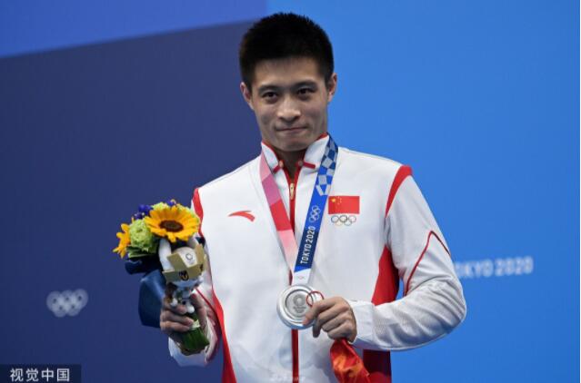 全运跳水男团决赛10米台杨健第一 广东队半程领先(1)