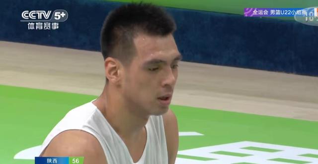国内最强迷你中锋杨文学两场比赛37分24个篮板，学到邓肯的绝招！