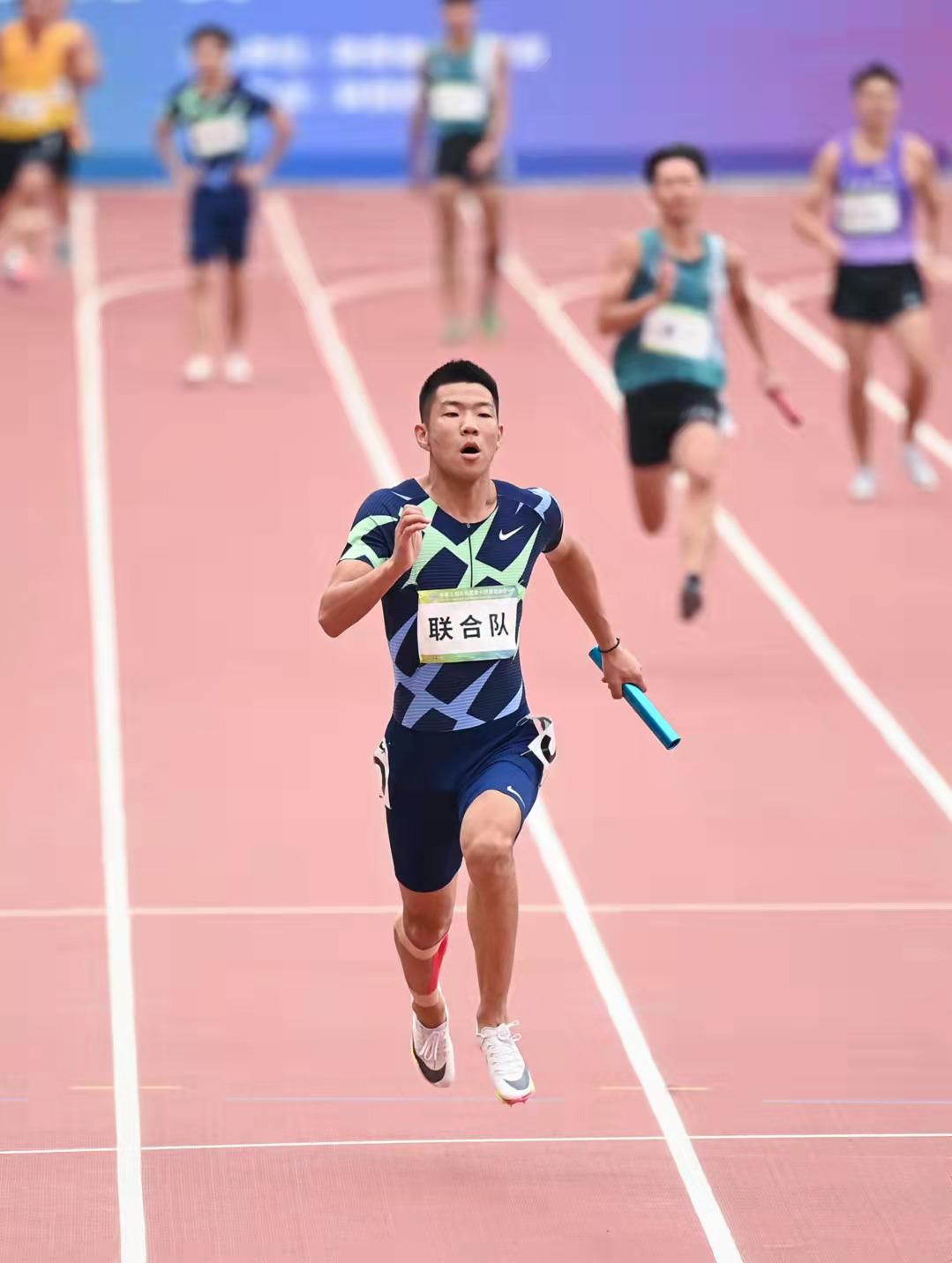 全运会丨隋高飞获得第十四届全运会 男子4×100米接力金牌(1)