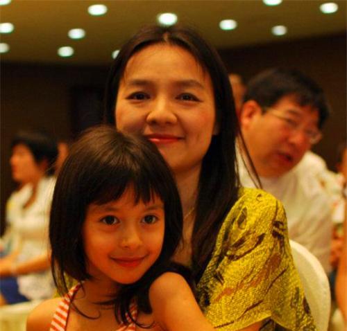 中国美女棋后诸宸，近照老态尽显，她为爱，远嫁一夫多妻的卡塔尔(37)