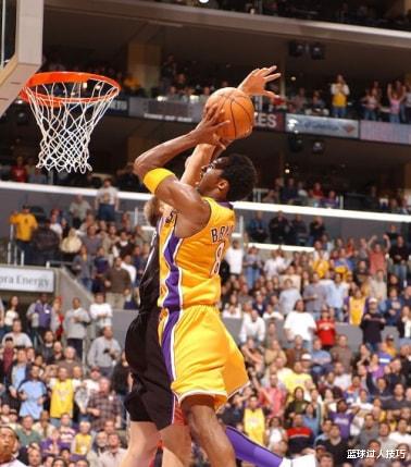 NBA五大“科比终结者”：拉加贝尔锁喉科比，一神人90秒帽科比4次(5)