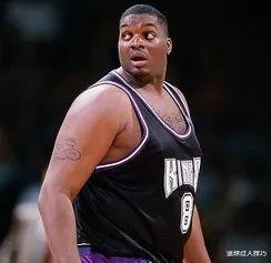 NBA吨位最重的5大胖子：锡安288斤成现役最重，最重一人达340斤(5)