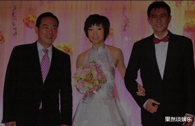 24岁大满贯，28岁退役嫁富商签婚礼保密协议的张怡宁，如今怎样了(18)