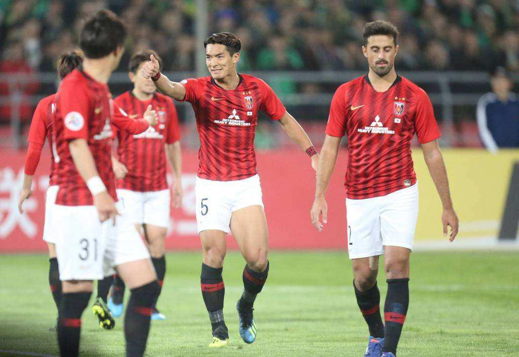 浦和红钻vs神户胜利：两队首回合遭遇开门黑本场谁能率先回归胜轨(2)