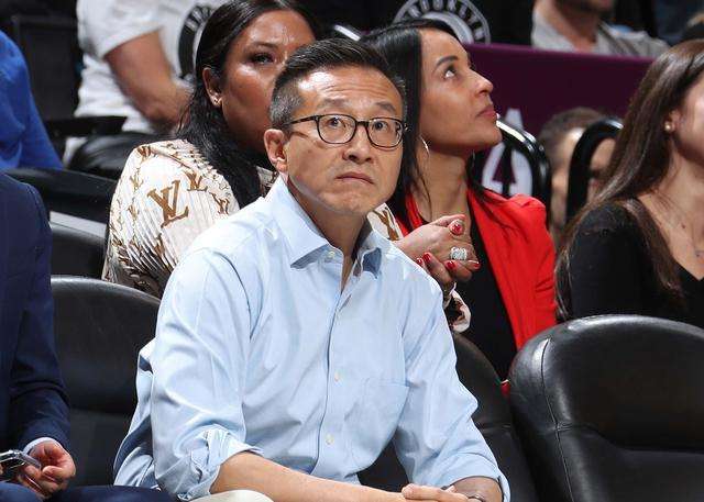 篮网老板是中国人，为何不签中国球员打NBA？蔡崇信的解释让人信服！(3)