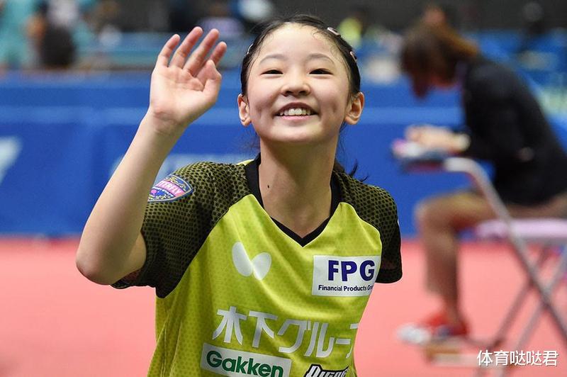 国际乒联官宣！奥运冠军女儿首次捧杯，13岁小将成为国乒未来对手(3)