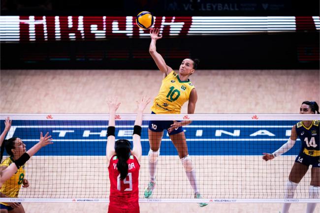 国家联赛巴西女排3-1挫日本晋级4强 主攻加比23分