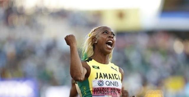10秒67！世锦赛新纪录诞生，牙买加名将赢下百米女飞人大战(1)
