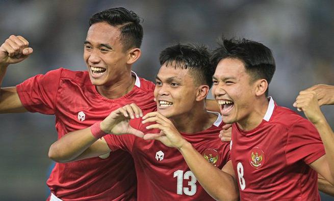 1-0！印尼勇夺东南亚U16冠军，赛后主帅落泪，球迷闹事恐被罚(1)