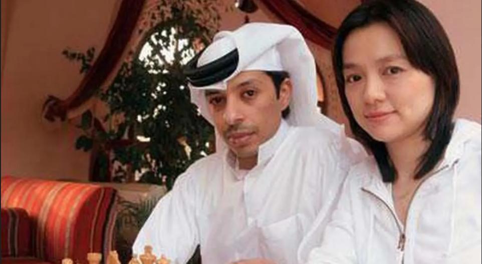 22年前中国天才棋后诸宸，远嫁中东“卡塔尔王子”，如今怎样了？(8)