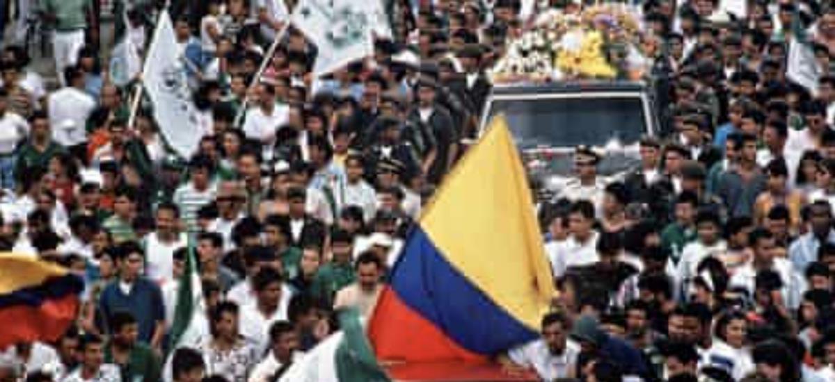 94年世界杯，哥伦比亚天才球员因乌龙球被枪杀，凶手仅被判10年(14)