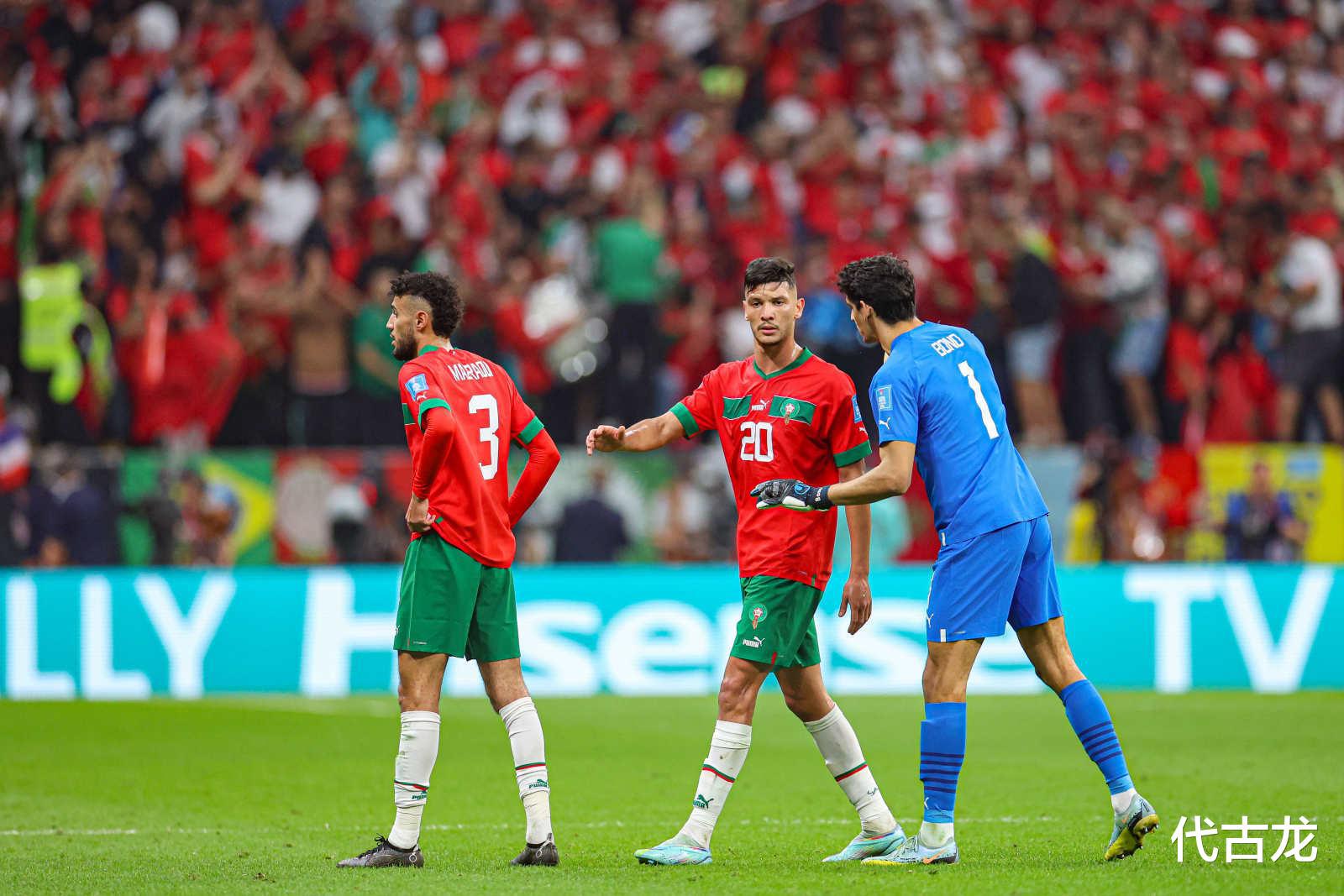 2-0进世界杯决赛，德尚两处调整起奇效，铁卫奇兵拿捏摩洛哥(4)