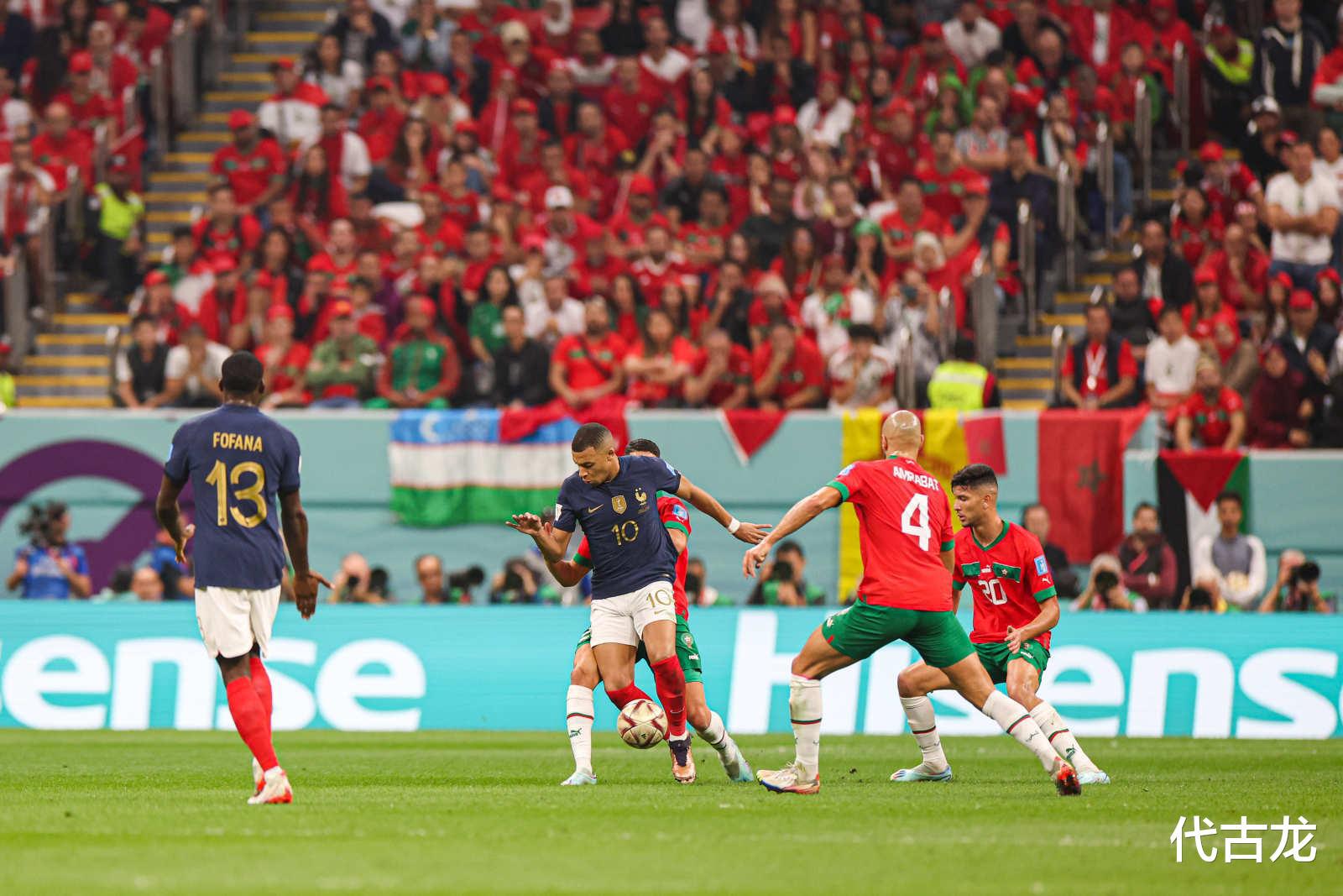 2-0进世界杯决赛，德尚两处调整起奇效，铁卫奇兵拿捏摩洛哥(5)