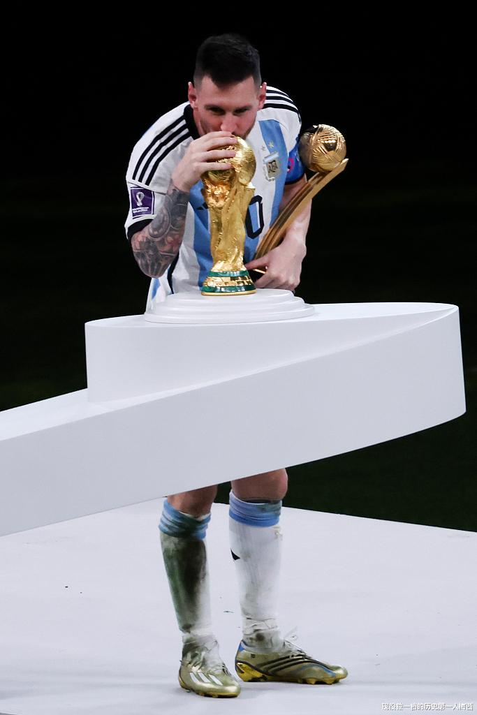 梅西错失3次重大机会，但不妨碍他是世界杯最佳球员！