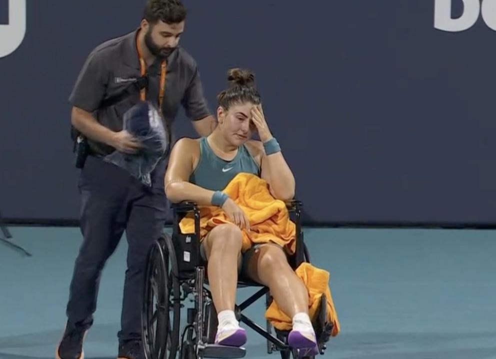 坐轮椅痛哭后，前美网冠军发声，日本一姐表态：要赢更多大满贯(1)