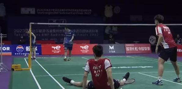 终极一战！中国羽毛球队绝地反击击败日本进军苏迪曼杯决赛！(1)