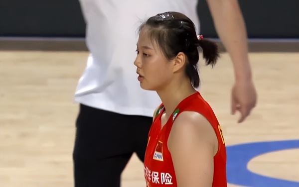失望！中国女排2-3不敌意大利队，仅一名球员合格，三名球员负分(3)