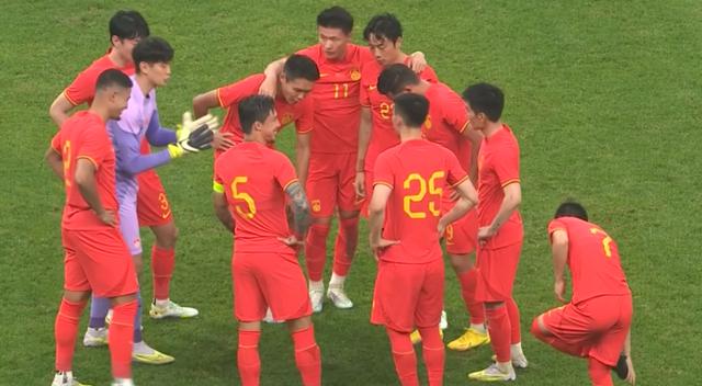 东亚3强热身赛！中国队2-0，韩国队1-1爆冷，日本队打爆世界第21(1)