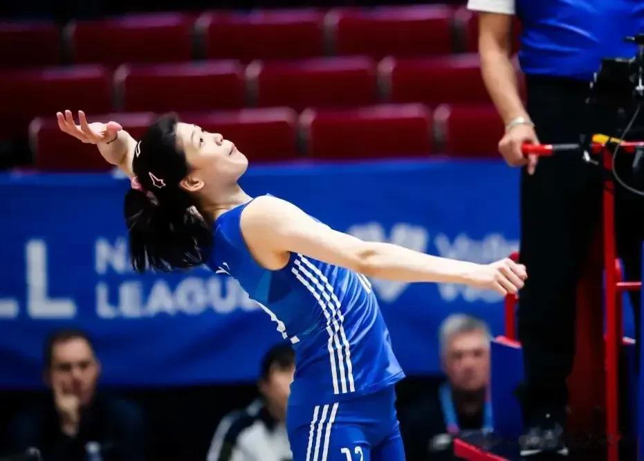 中国女排对阵塞尔维亚女排的比赛，就要开打了，如果真的博斯科维奇回到了塞尔维亚队当(2)