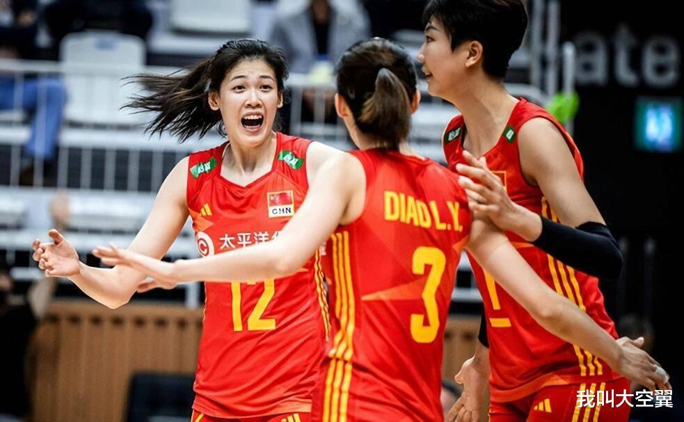 中国女排不敌塞尔维亚原因揭晓！球迷第二次发声，这回说了真话