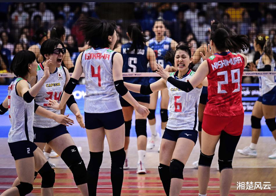 8强产生！日本女排横扫泰国，成最后1支晋级球队，世锦赛冠军出局(1)