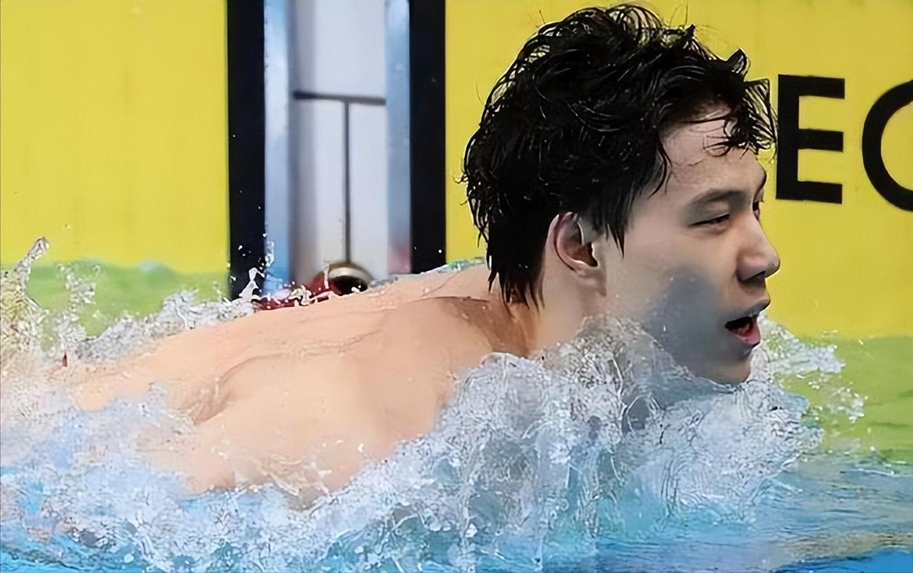 中国游泳队一天时间破俩纪录！王浩宇超出预期游进世界一流水平！(4)