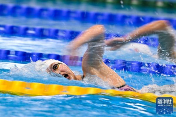 李冰洁8分13秒31，打破女子800米自由泳亚洲纪录，并获得银牌(5)