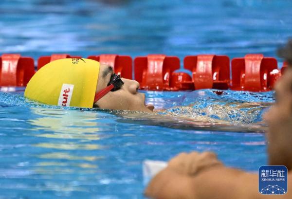 李冰洁8分13秒31，打破女子800米自由泳亚洲纪录，并获得银牌(8)