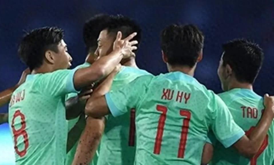 1-0韩国，5-1印度！亚运队两连胜蜕变，新帅临场一流，稳第1名！(6)