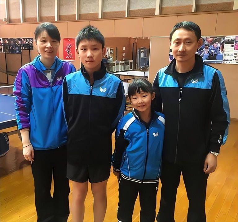日本乒乓球选手用中文回答提问后急忙改口(4)