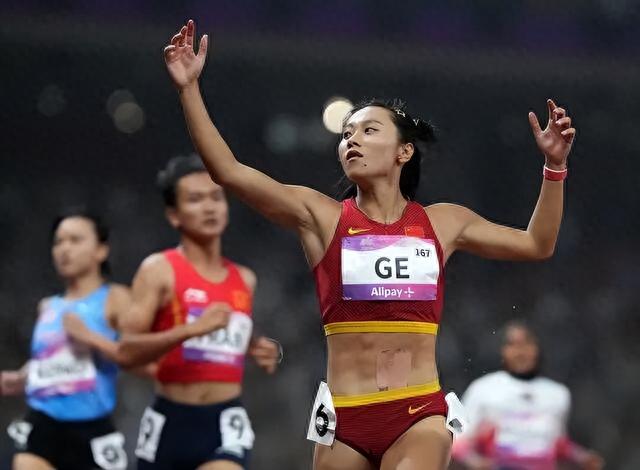 亚运会女子100米决赛葛曼棋11秒23夺冠 中国选手第六次登顶(2)