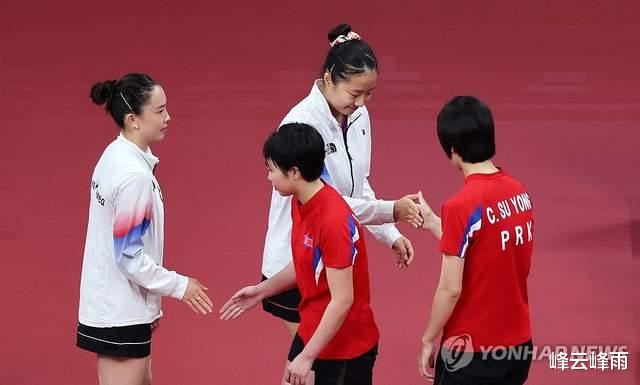 时隔33年在亚运决赛中相遇的韩朝乒乓球…场上助威对决更引人注目(1)