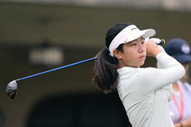刘国梁女儿刘宇婕完成高尔夫LPGA首秀，首次与世界顶尖高尔夫选手对抗(2)