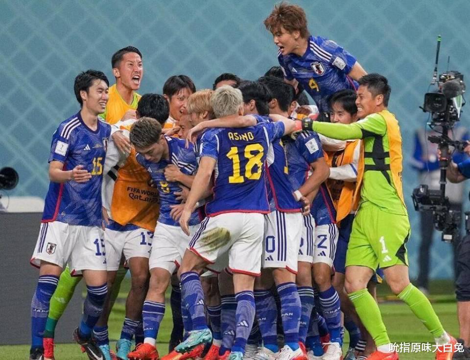 求问：当今世界足坛，能够稳赢日本男足的国家队，有哪些？(3)