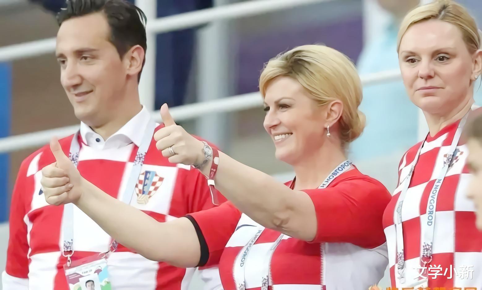 克罗地亚美女总统：身材太好被喷胸大，六大惊世举动，特别爱足球(9)