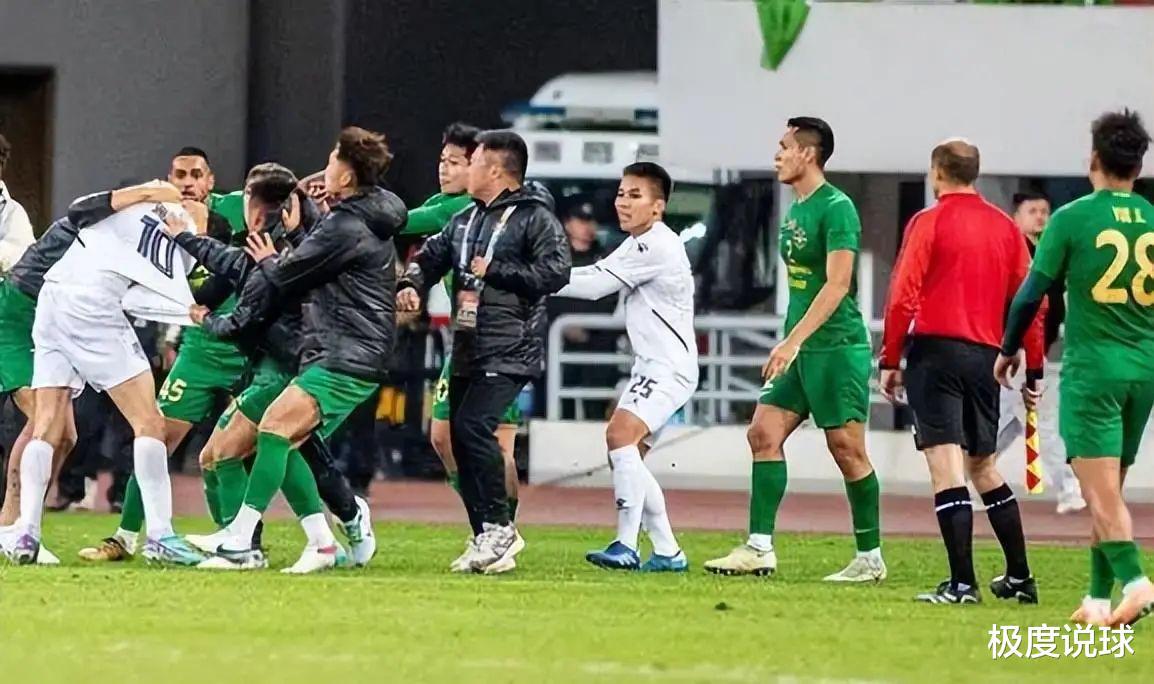 禁赛3场！亚足联做出争议决定，中国足球12小时内连续被罚(3)