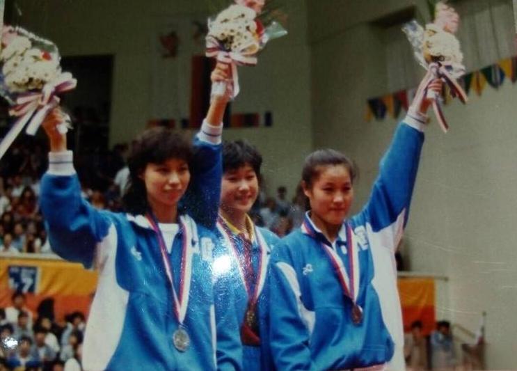李惠芬：幸运地夺奥运会乒乓球女单亚军，与丈夫执教香港队有艰辛(9)