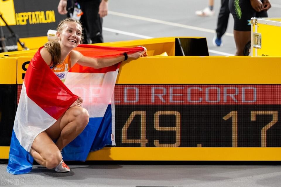 377天，3破纪录，荷兰女飞人好猛！巴黎奥运她将挑战美国传奇人物(2)