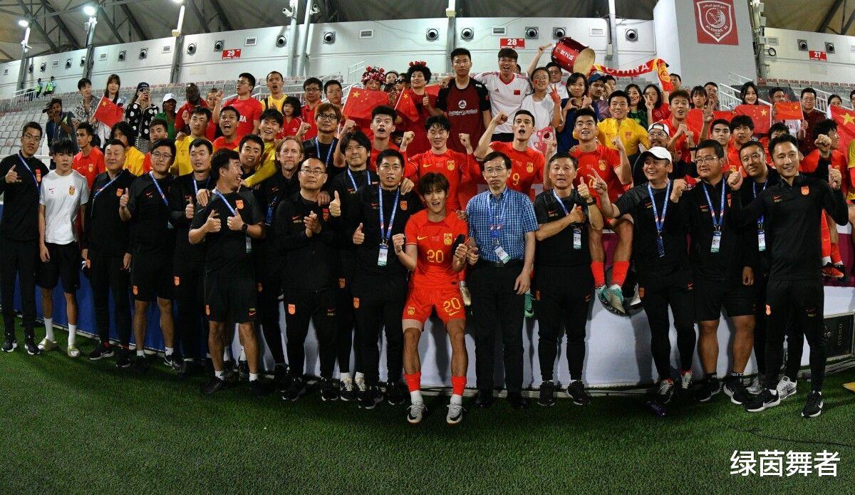 亚洲杯小组赛大结局！中国队出局仍创历史最佳，成耀东口碑反转！(5)