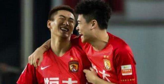 法新社谈中国足球，国足的未来阵容中，还有十余位归化球员？(7)