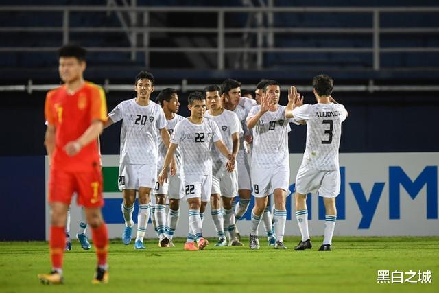 狂！越南媒体：中国足球不足为惧，这批球员已经练废了(3)