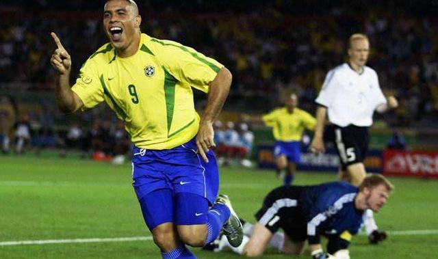 巴西足坛上面，三个具有超高技术的球员，罗纳尔多当之无愧