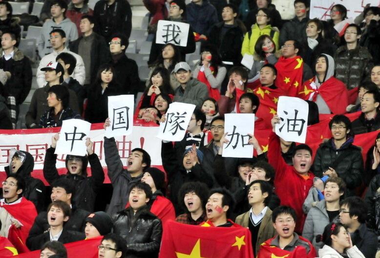 3-0！中国足球第一次打服韩国队，高洪波率队创32年神迹(11)