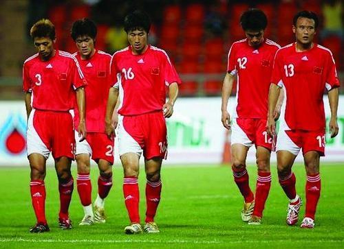 中国男足自打韩日世界杯后就停滞不前了，是什么原因造成的？(1)