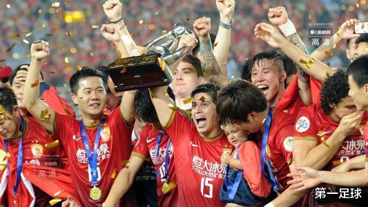 日媒：中国足球除了有钱什么都不是，想打进世界杯只能靠归化(1)