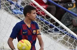 16岁的他不屑于巴萨提供的3年合约，曼联花150万英镑成功招募！(2)