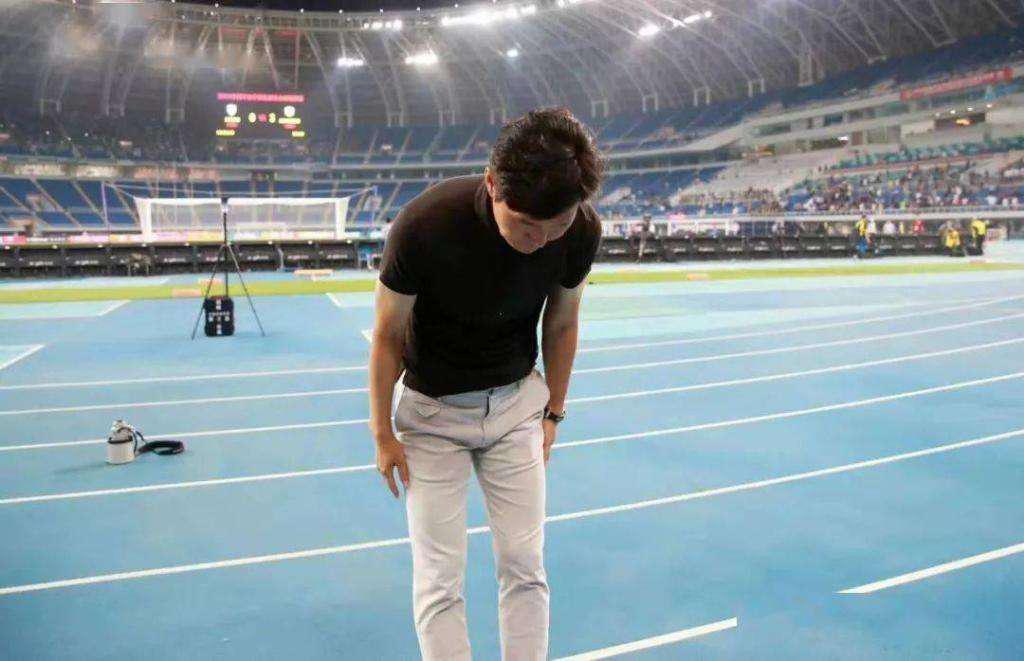 韩国名帅称中国足球员薪水太高，这样的环境下难怪踢不好(4)
