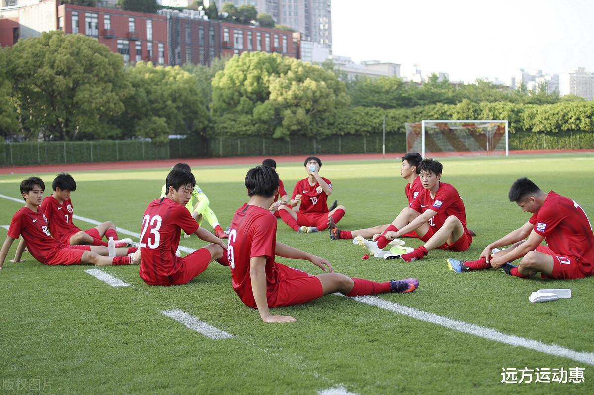 中国足球传来喜讯！5年暴涨3000万人，青训未来可期(4)